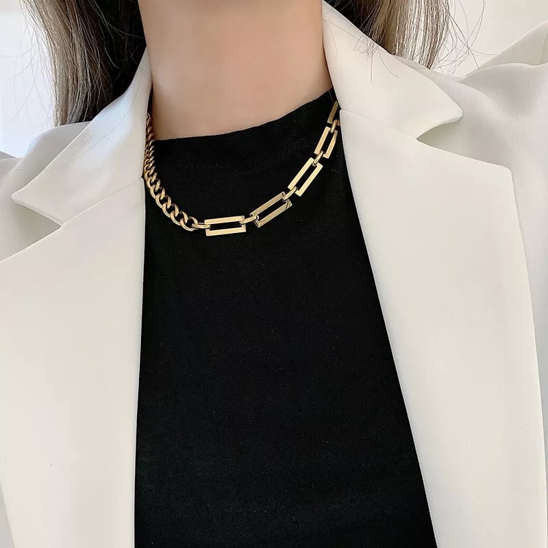 Amber Link Detail Necklace