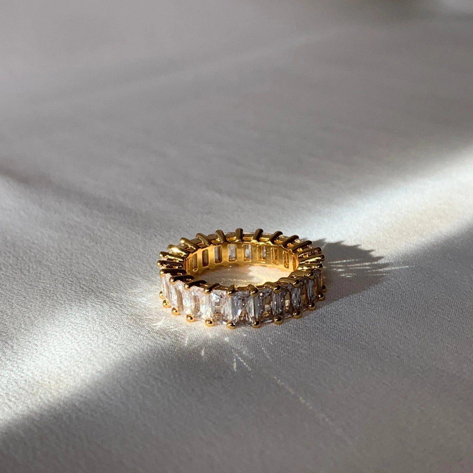 Geometric Eternity Ring